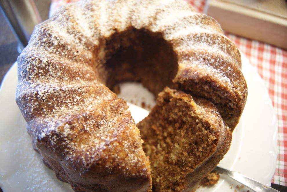 Mohr im Hemd mit Karamellsauce und Haselnüssen - Hotel Alpenfriede