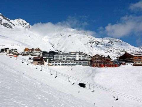 Ski- und Wellnesshotel auf der Piste in Hochsölden